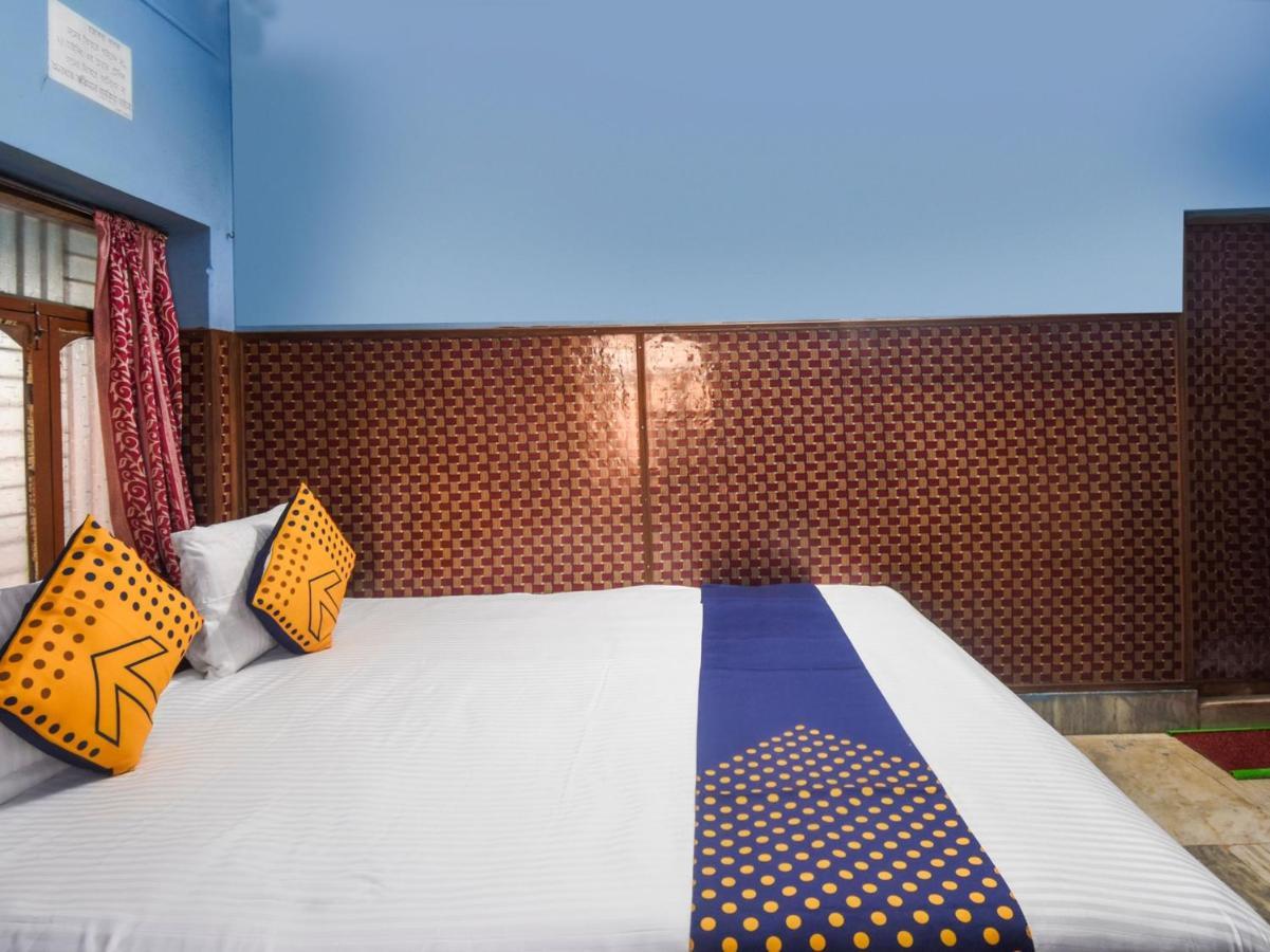 Oyo Flagship 74392 Hotel Mahesh Residency Hyderabad Exterior photo