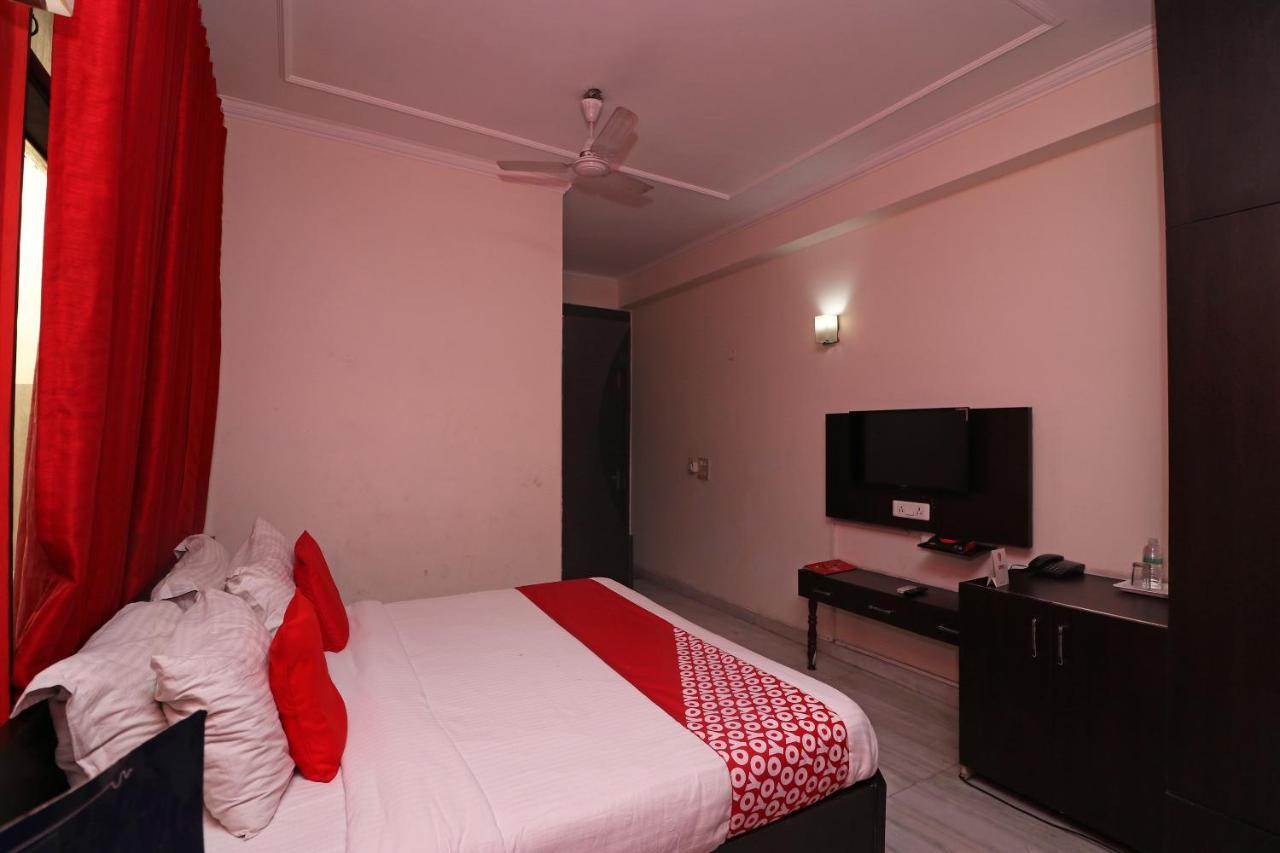 Oyo Flagship 74392 Hotel Mahesh Residency Hyderabad Exterior photo