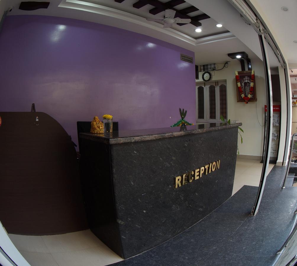 Oyo Flagship 74392 Hotel Mahesh Residency Hyderabad Exterior photo